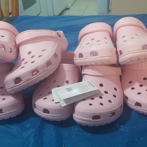 COPY - Crocs Classic Clog Unisex Slip Shoe - Ultra Light Water-Friendly Sandals… - Picture 7 of 9